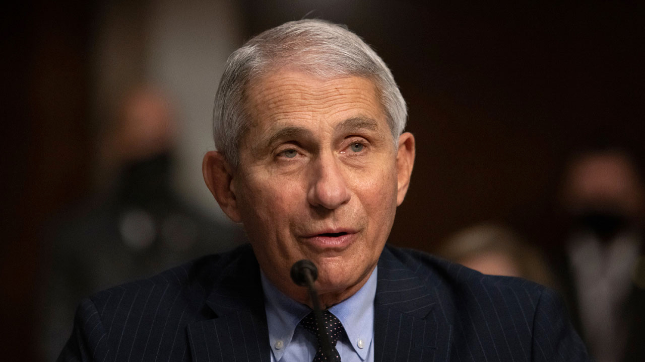 Fauci issues Thanksgiving COVID-19 warning