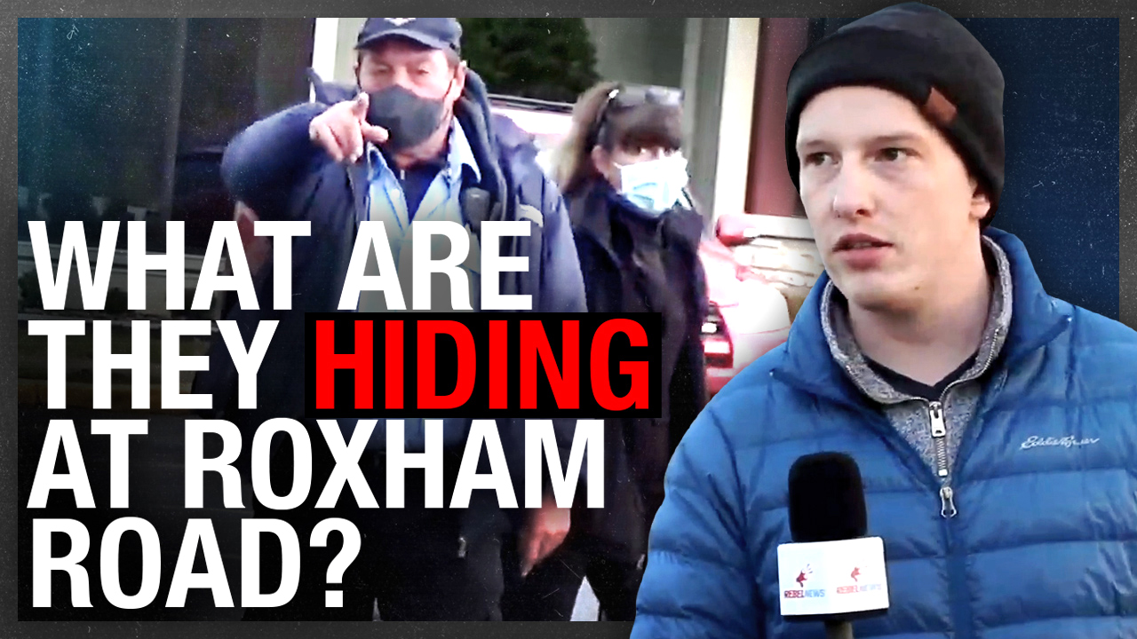 ROXHAM ROAD Refugees STILL at illegal Canada/U.S. border