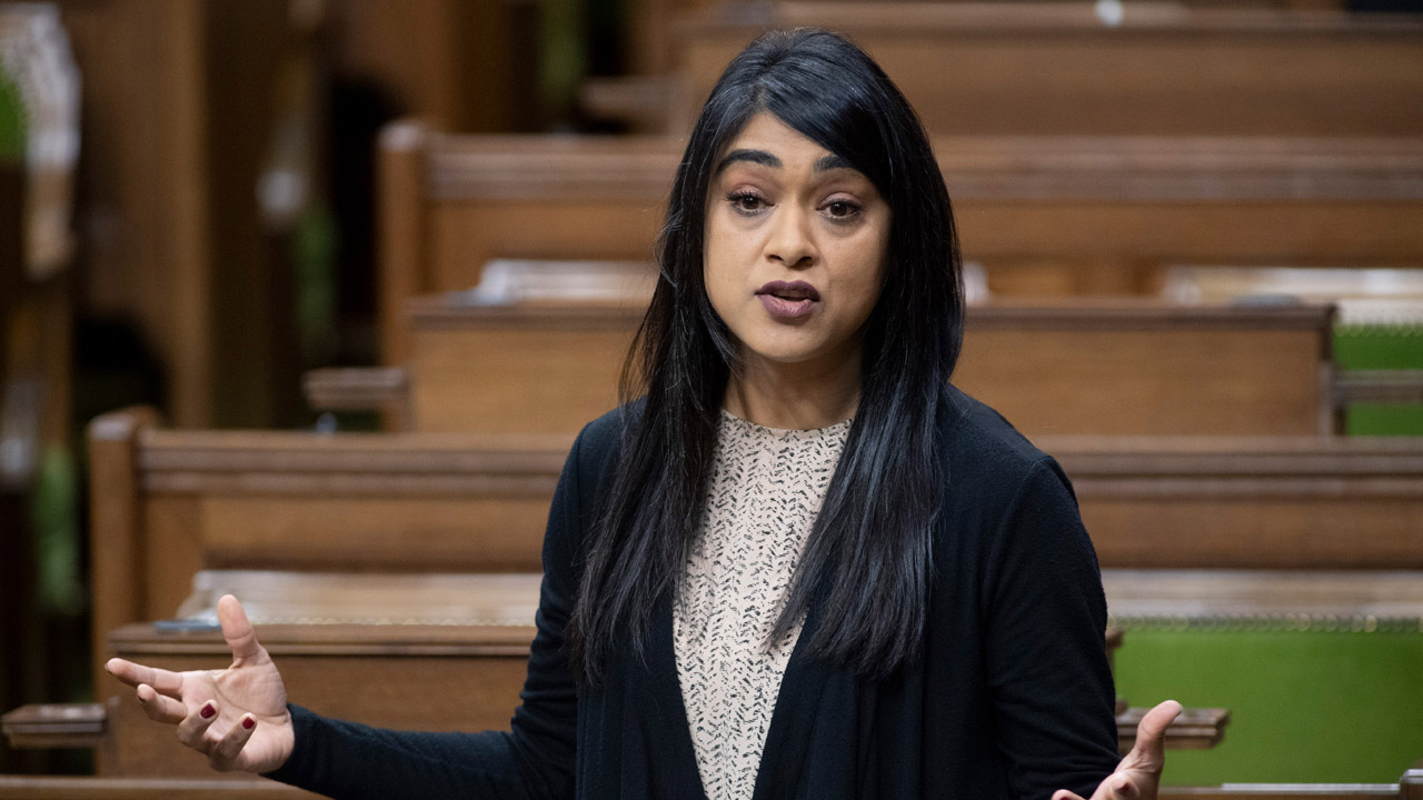 Diversity minister announces $4.1m grant for voluntary COVID isolation site in Ontario