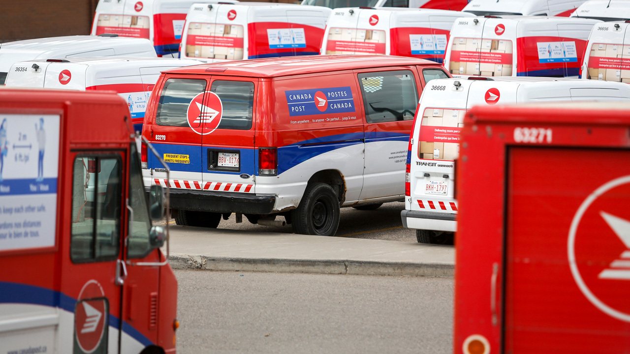 Canada Post suspends workers for refusing to deliver Epoch Times