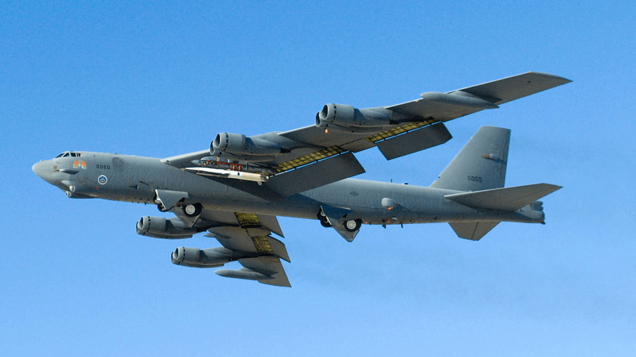 Moving bombers to 24-hour alert status would eventually exhaust U.S. Air Force, top staffer says