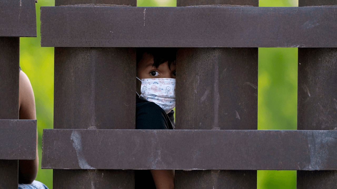Biden admin set to resume construction on border wall