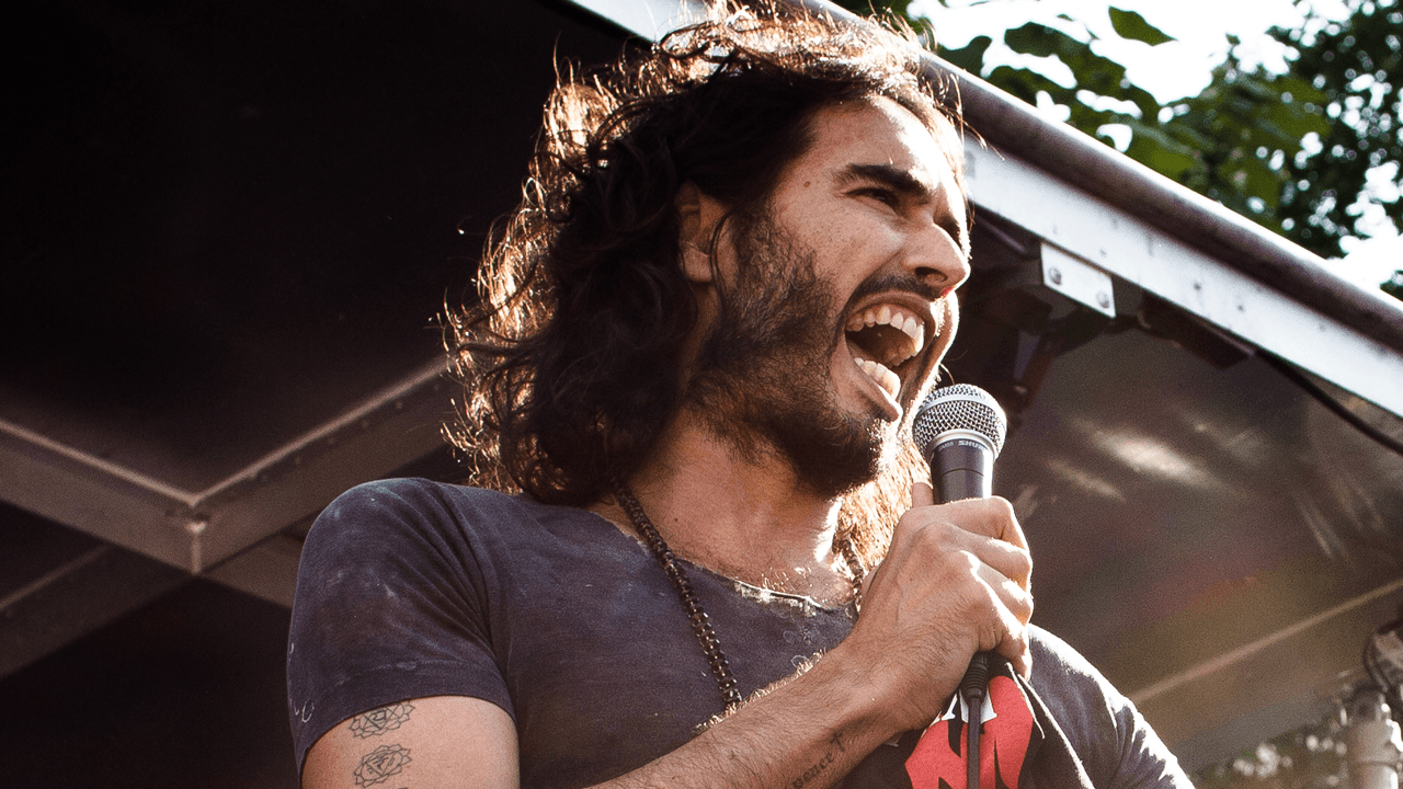 Russell Brand blasts Big Tech, Democratic Party for working to censor Hunter Biden story