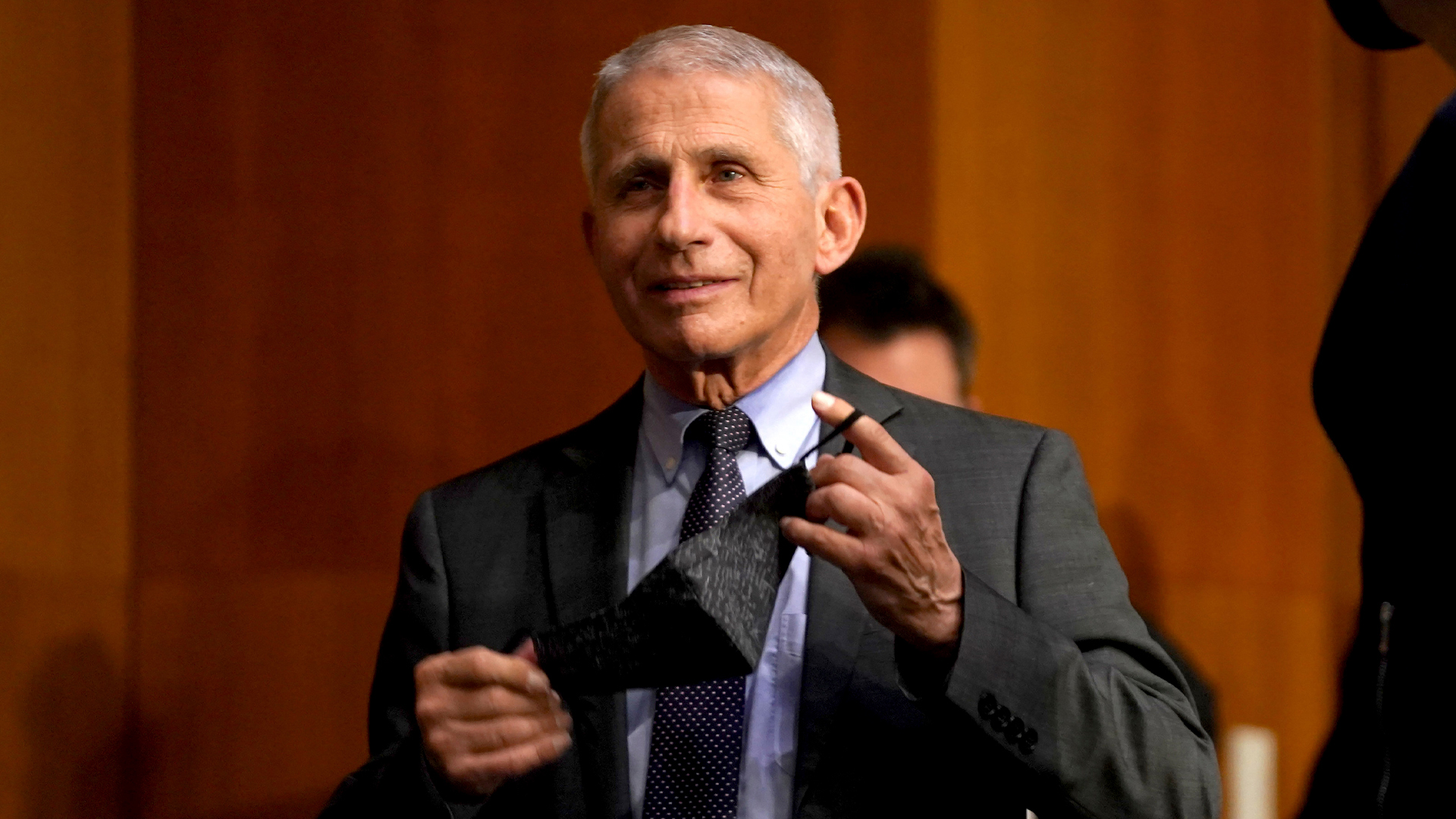 Fauci was praised for supporting “natural origin” COVID theory, emails show