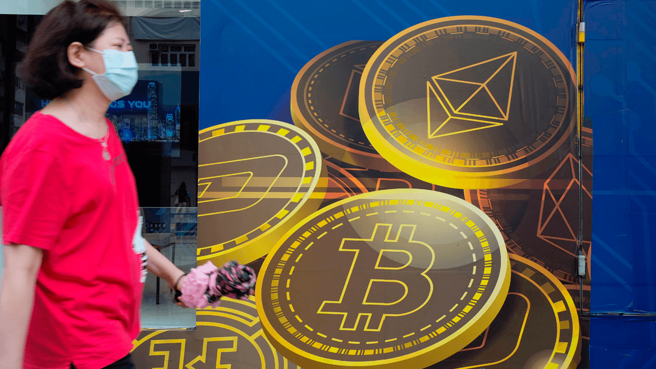 China blocks Bitcoin-related accounts on social media amid crackdown on cryptocurrency