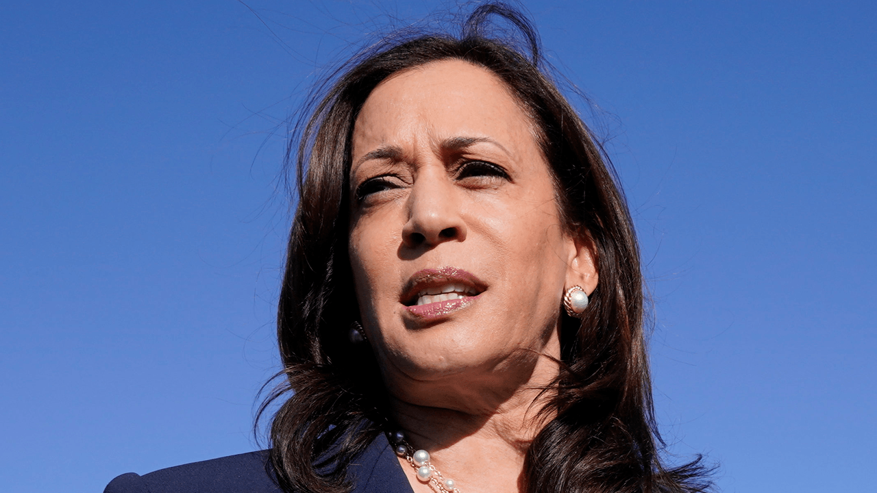 Kamala Harris criticized by some Democrats for “politically safe” border visit