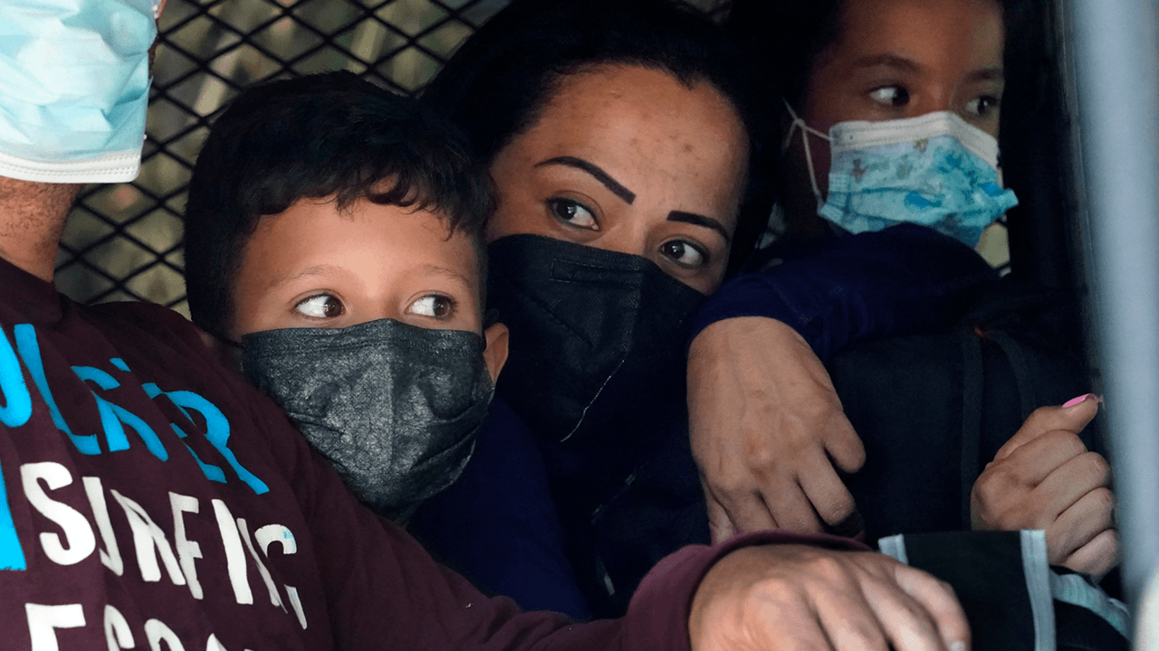 20% of illegal immigrant unaccompanied minors test positive for COVID when leaving border patrol custody: report