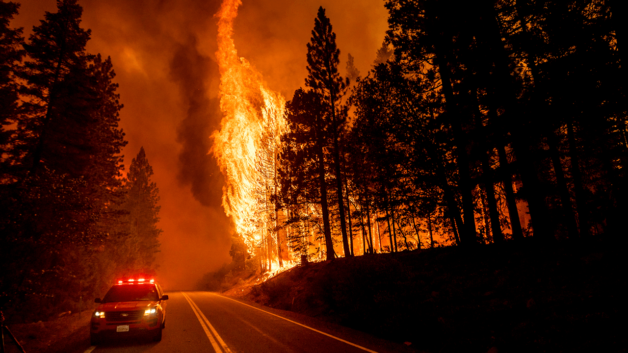 Former professor charged with intentionally setting wildfires in California, close to ongoing Dixie Fire