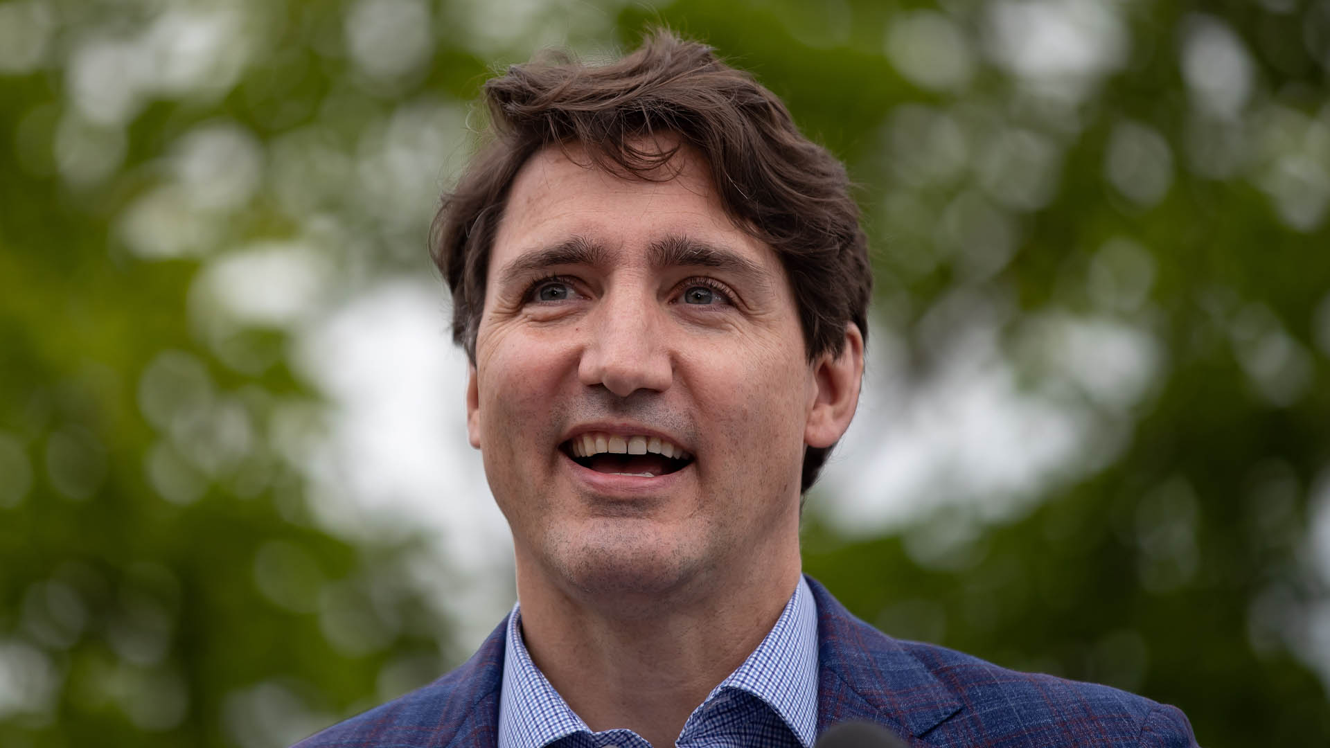 Feds working with provinces to establish international vaccine passport, Trudeau says at Hamilton campaign stop
