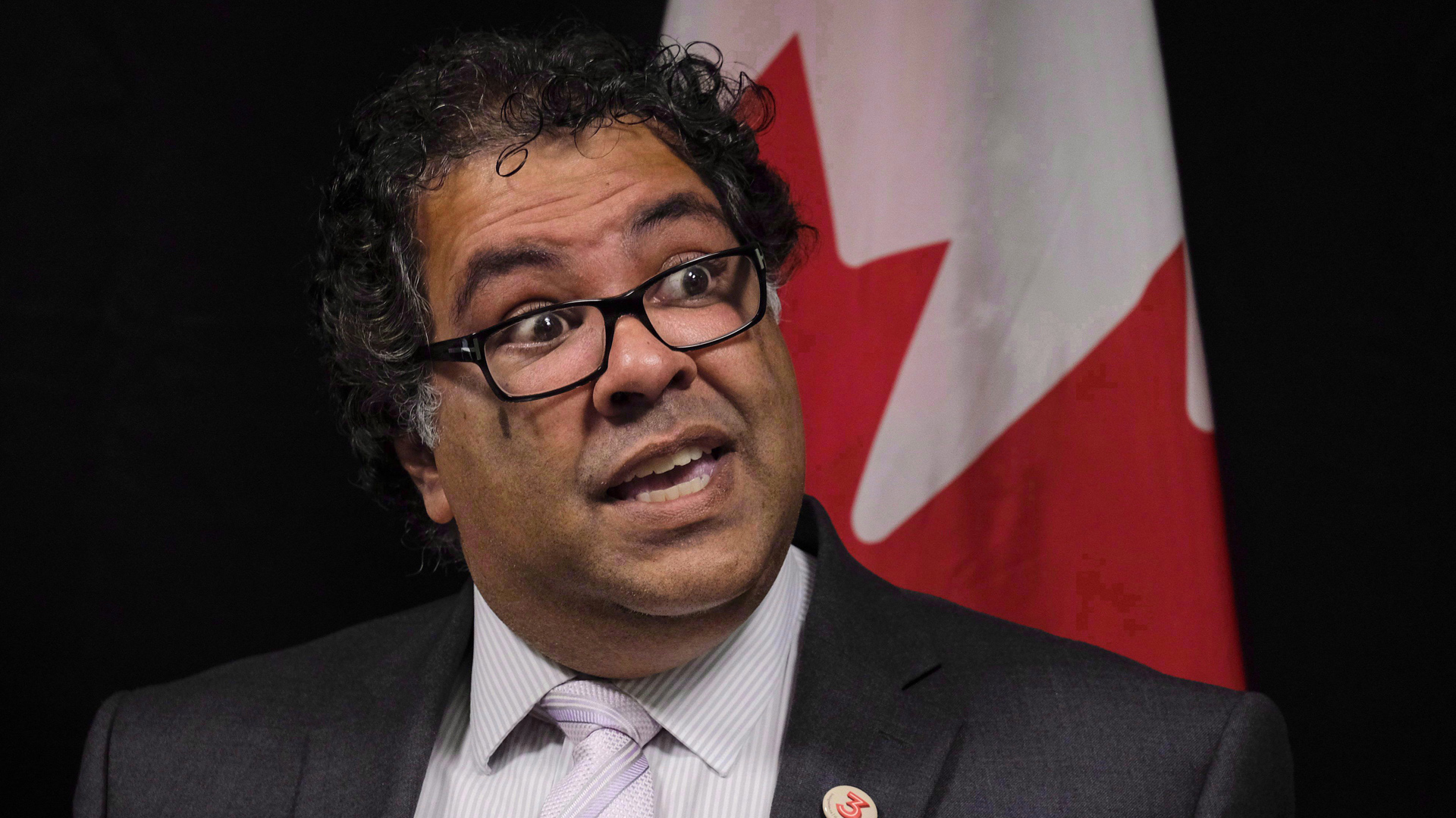 BREAKING: Nenshi makes vaccine passports mandatory in Calgary with new bylaw