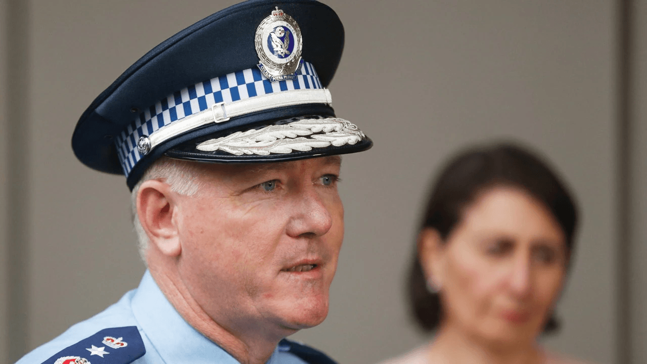 NSW Police Commissioner says officers won't force businesses to comply with vaccine passport