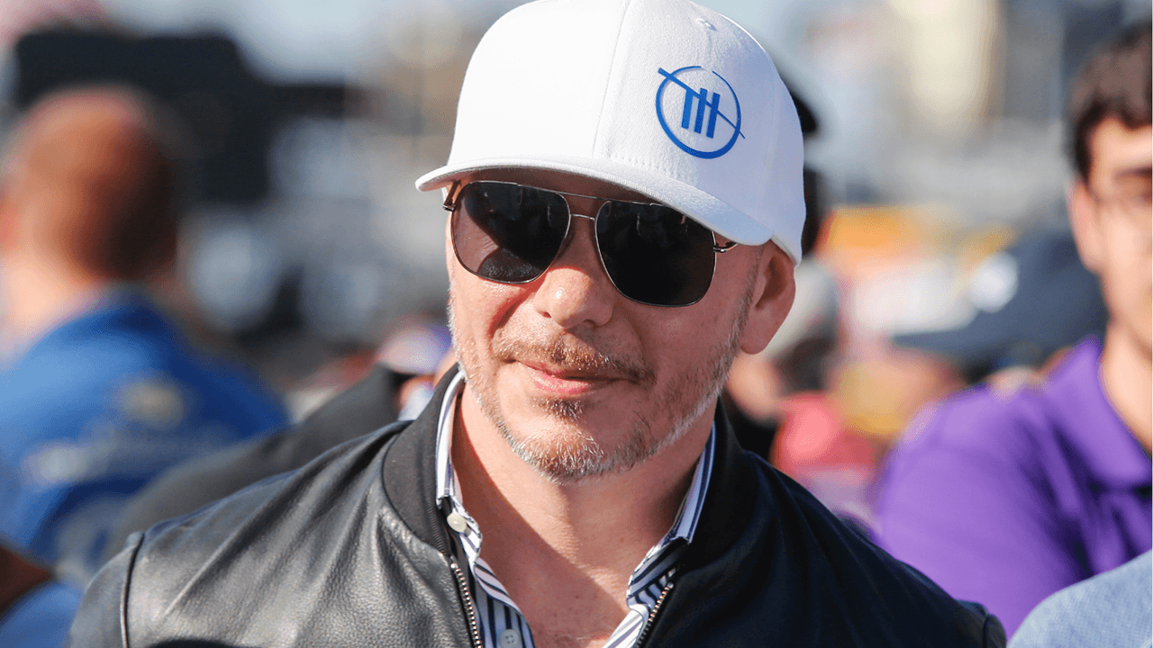Pitbull says 'f*** you' to critics of America at concert