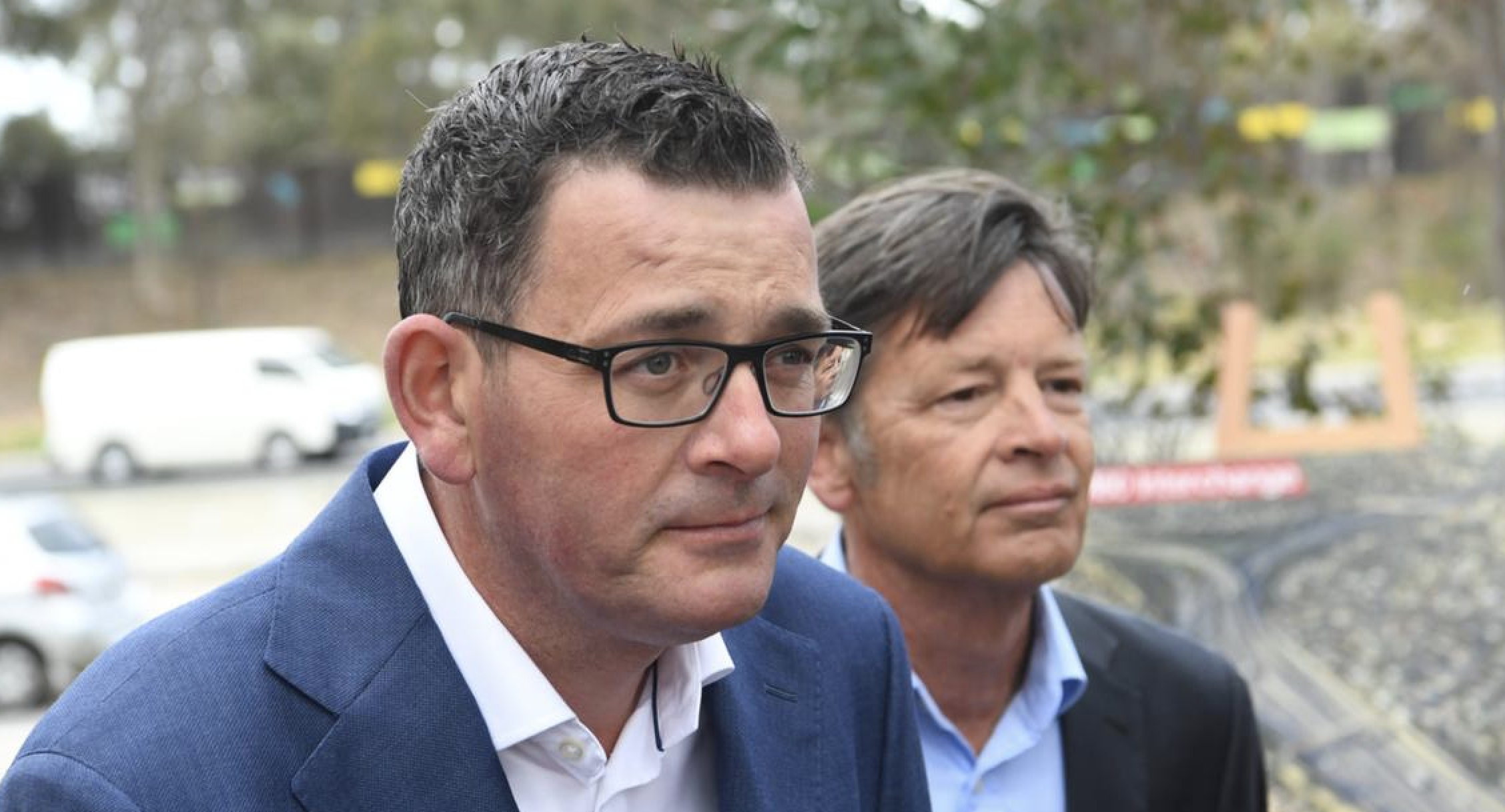 Victorian Labor minister Luke Donnellan resigns after IBAC allegations