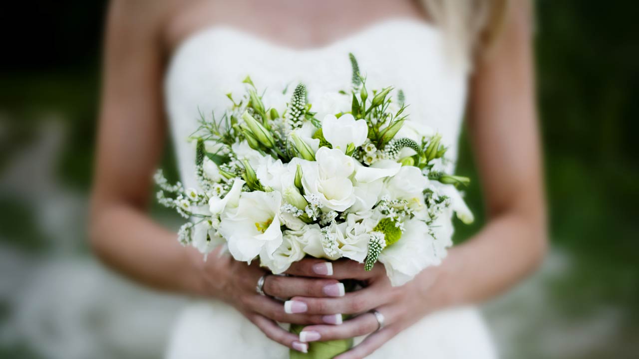 Proof of vaccination required for marriage licences in Oakville, Ontario
