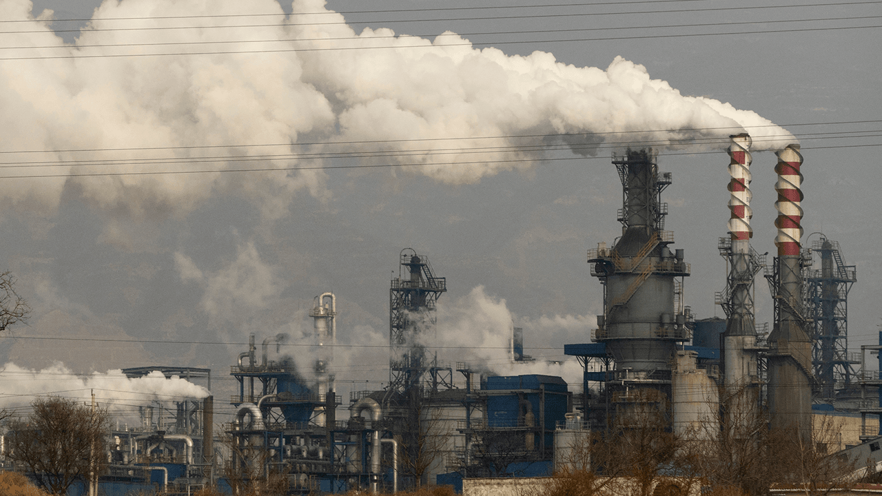 China announces construction of more coal plants ahead of U.N. climate summit