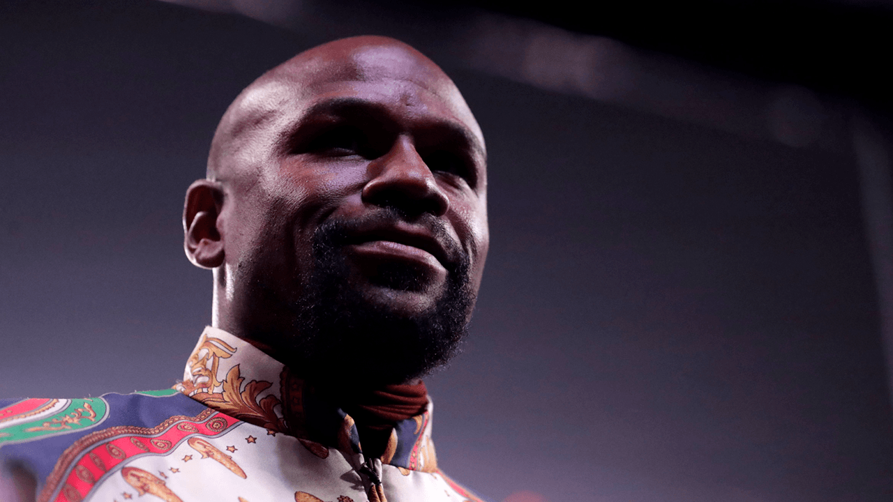 Floyd Mayweather backs Kyrie Irving over vaccine choice