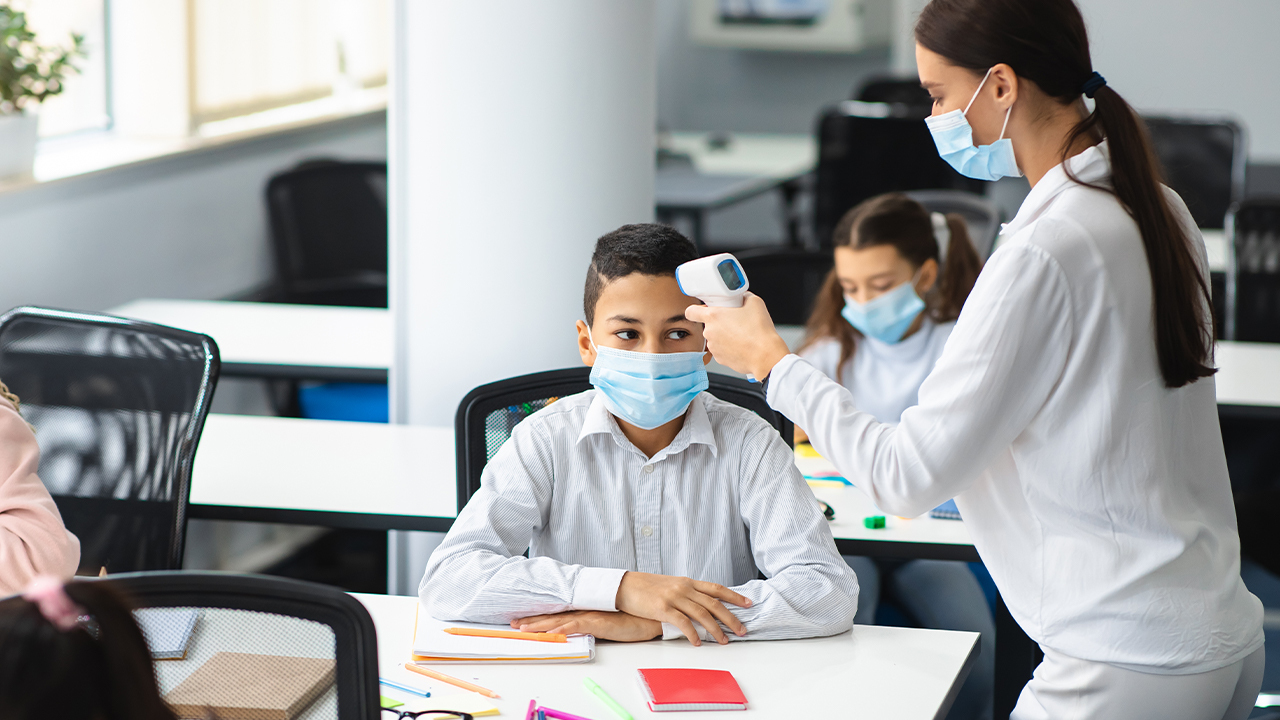 50,000 Ontario education workers could be fired if vaccines mandated, education minister says