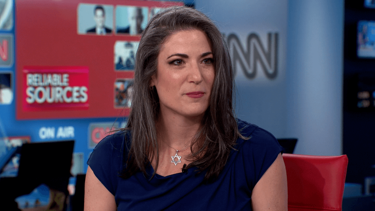 Anti-woke author schools Brian Stelter on ‘wokeness’