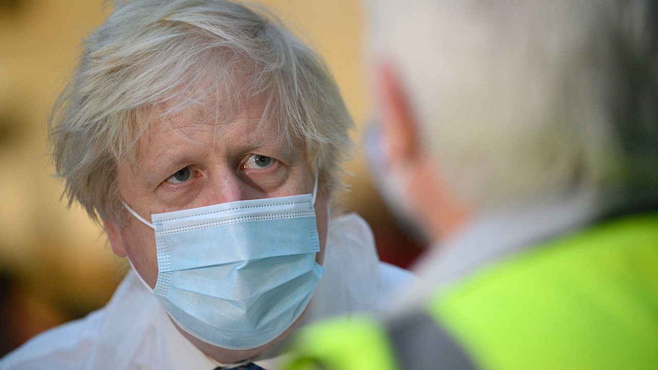 Omicron variant has ‘milder’ symptoms, no Christmas lockdowns in Britain