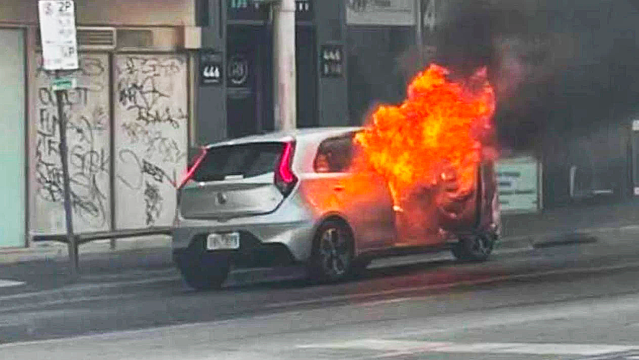Man sets himself on fire in Melbourne over vaccine mandates in horrific scenes