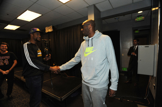 Philadelphia 76ers v Los Angeles Lakers