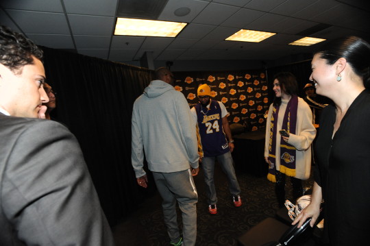 Philadelphia 76ers v Los Angeles Lakers