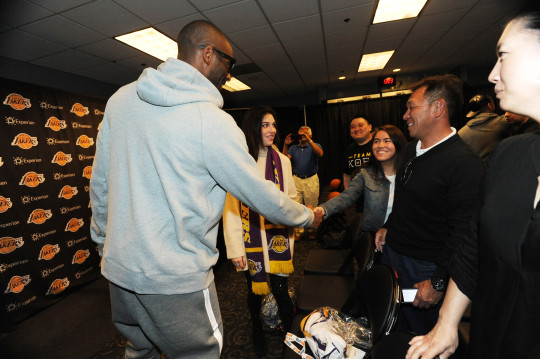 Philadelphia 76ers v Los Angeles Lakers