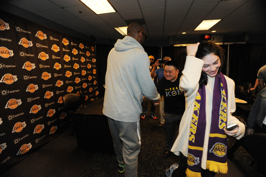 Philadelphia 76ers v Los Angeles Lakers