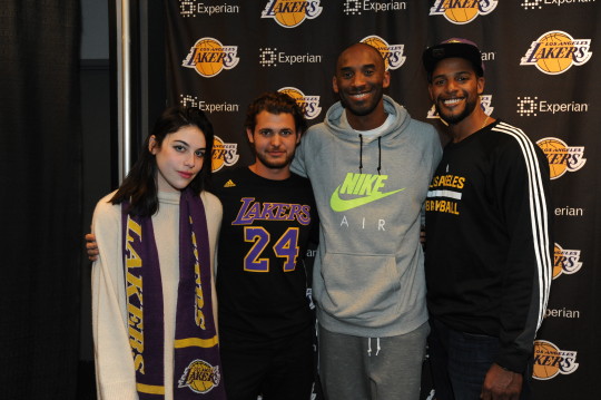 Philadelphia 76ers v Los Angeles Lakers