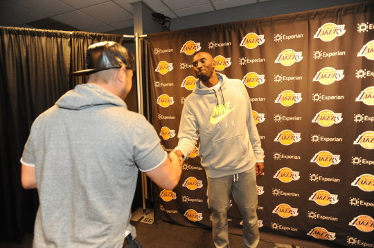 Philadelphia 76ers v Los Angeles Lakers