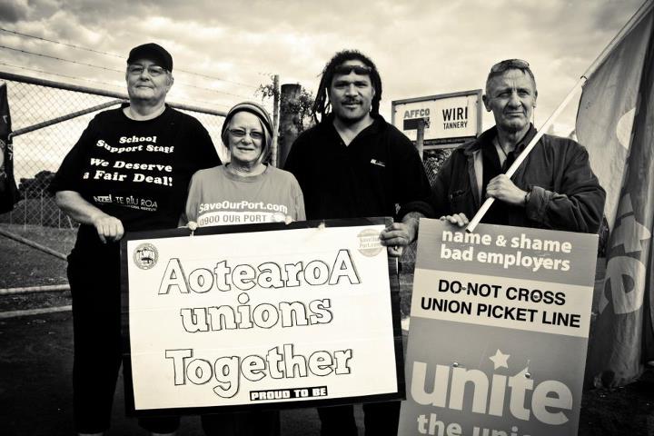 Unite_on_Wiri_picket.jpg
