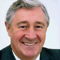 geoffrey-robinson.jpg