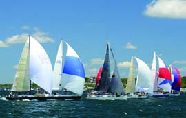 © Allen Clark/PhotoBoat.com © Allen Clark/PhotoBoat.com