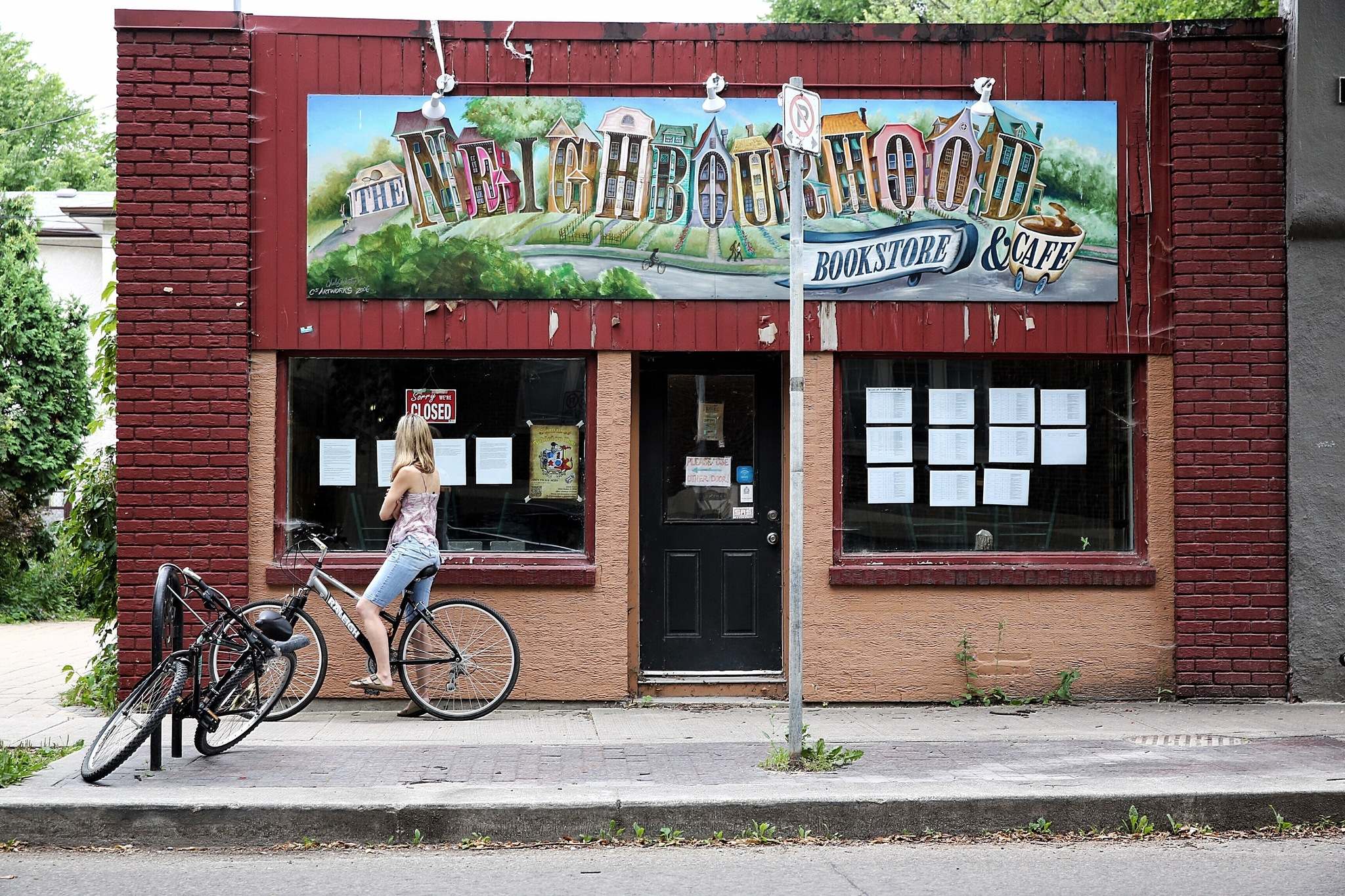 Neighbourhood Bookstore Cafe