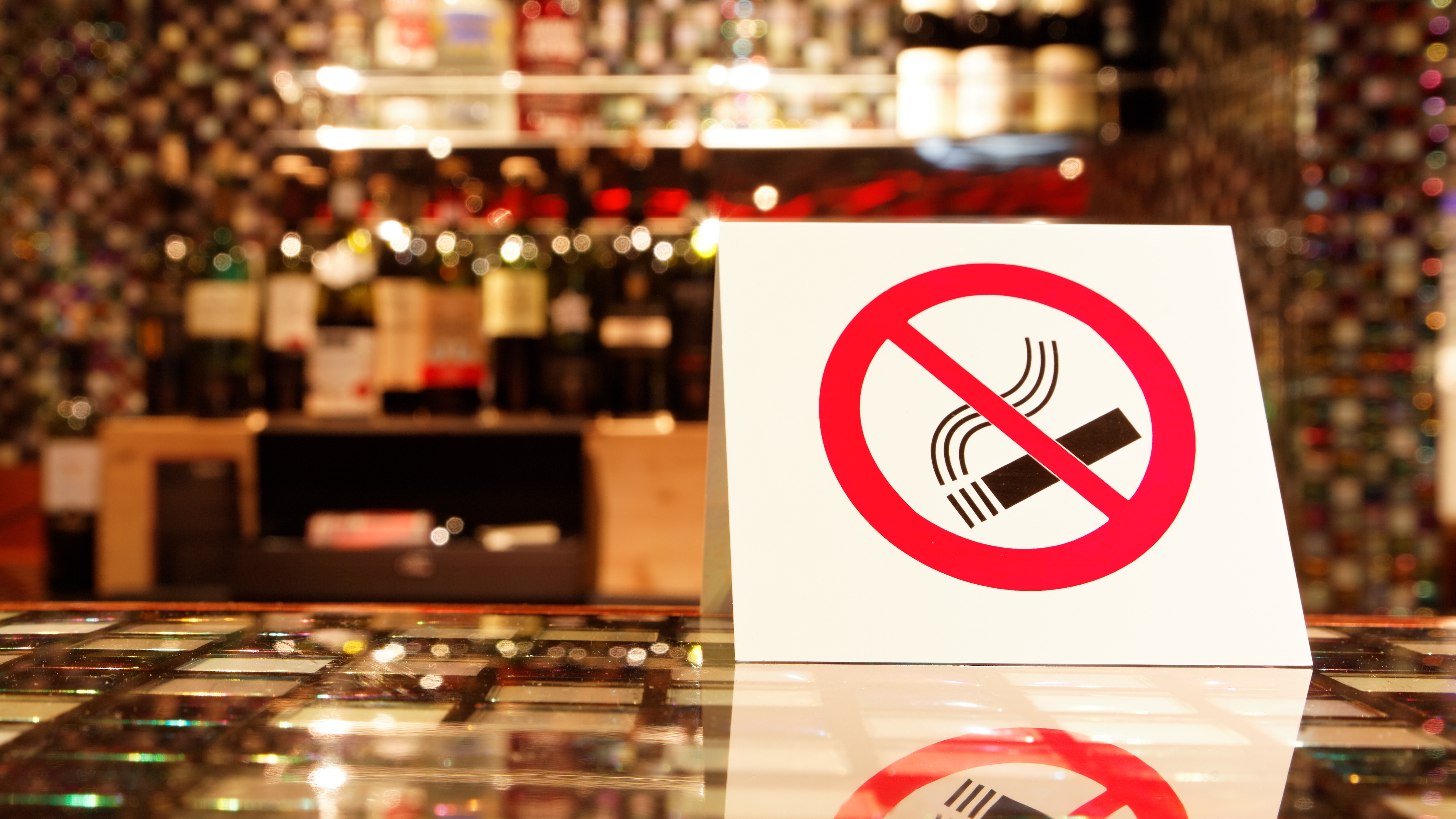 No smoking bar