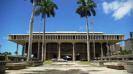 A street view picture of the Hawaii Capitol building