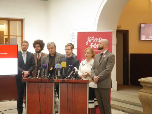 žhavá lesbické akce, ano! žhavá lesbické akce, ano!